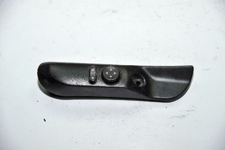 EGEA ÇIKMA YEDEK PARÇA FİAT ÇIKMA YEDEK PARÇA   (214)DOBLO AYNA AYAR DUGMESI